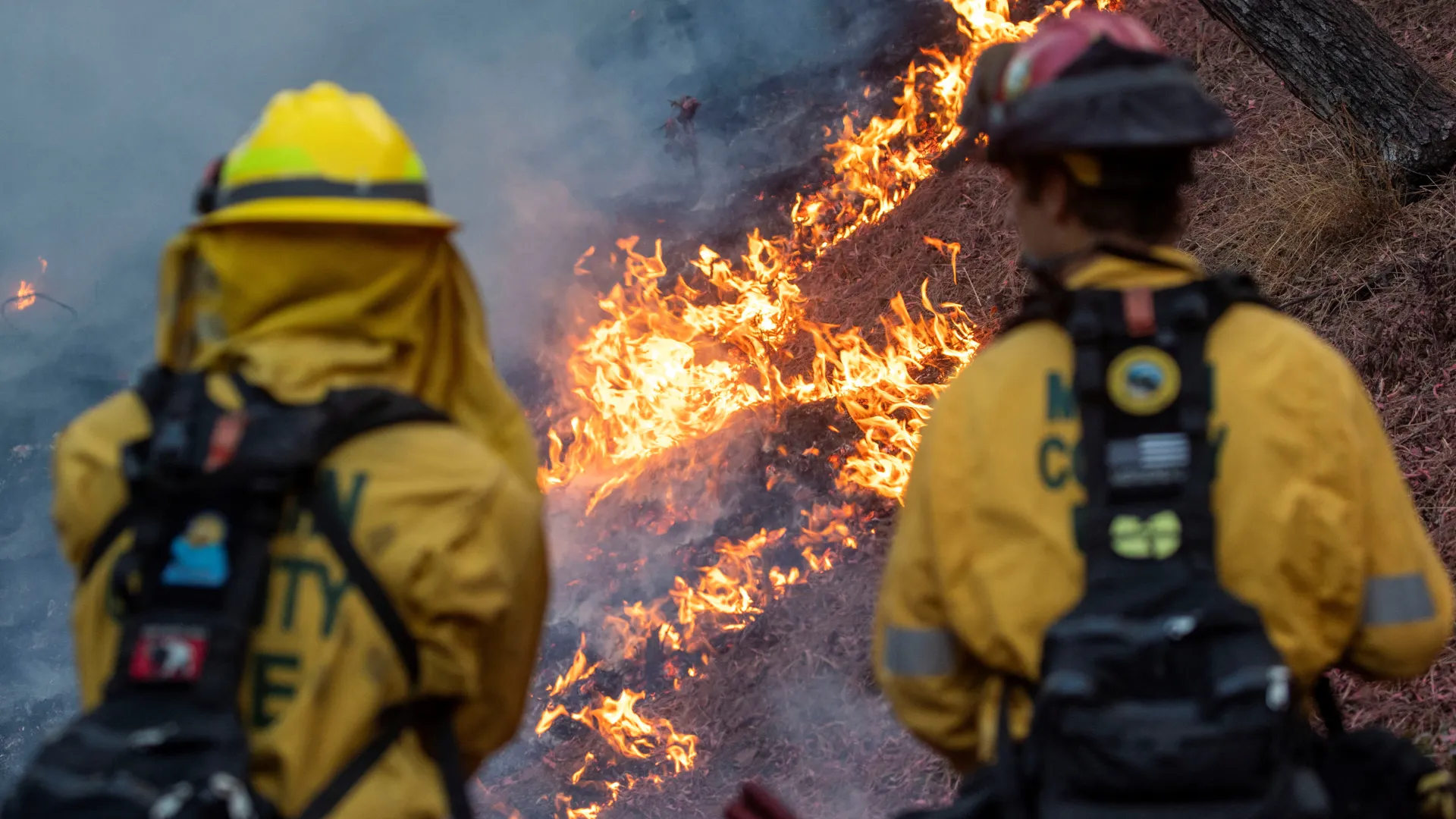 2025-01-12T023614Z_1504132190_RC208CAOR33O_RTRMADP_3_CALIFORNIA-WILDFIRES-1736670440